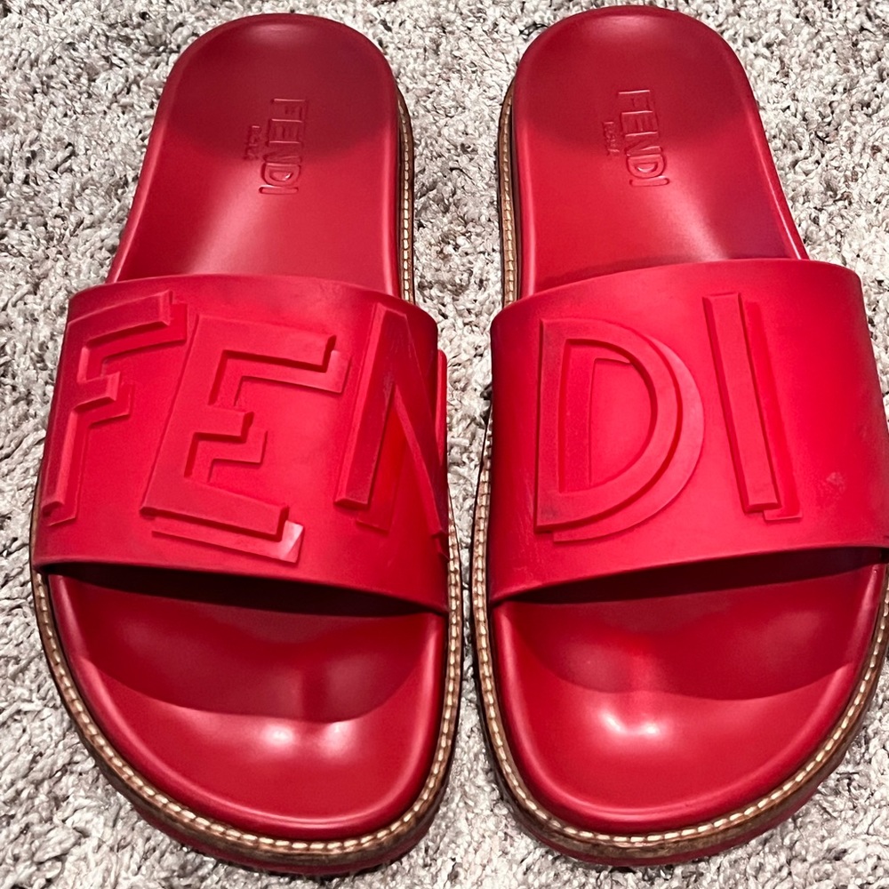100% Authentic red Men’s FENDI slides. Good condition. Size 11